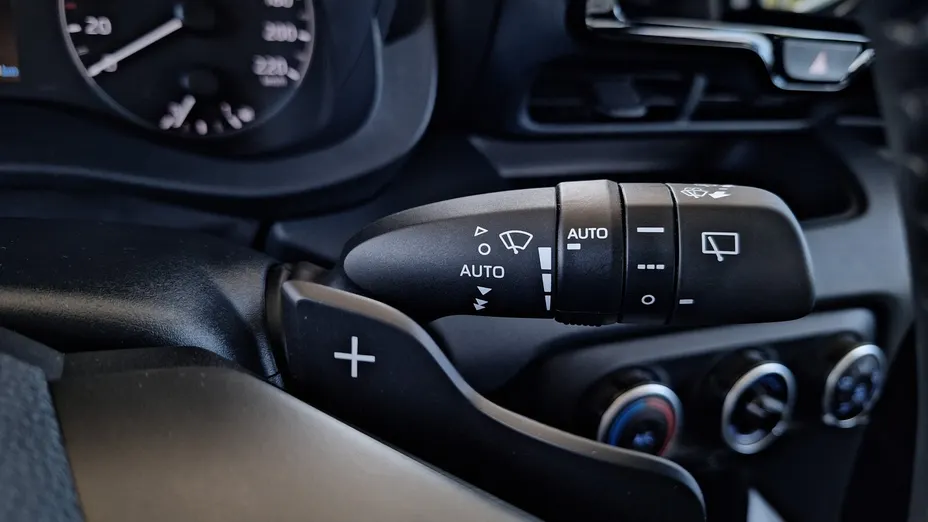 TOYOTA Yaris Yaris 1.5 Comfort CVT