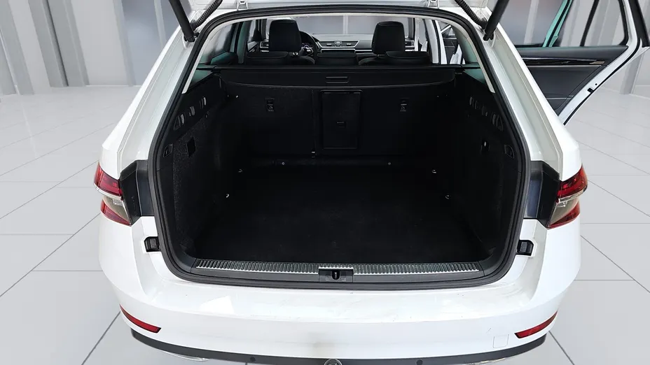 SKODA Superb Superb 2.0 TDI SCR L&K DSG