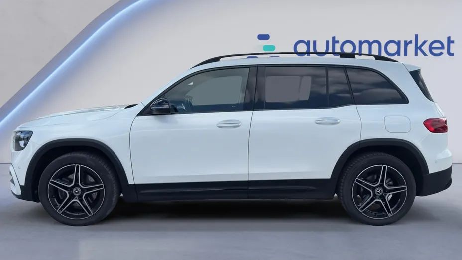 MERCEDES-BENZ GLB GLB 200 AMG Line 7G-DCT