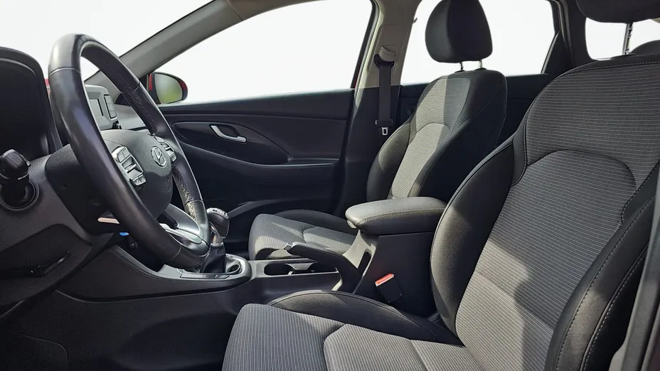 HYUNDAI i30 i30 1.6 D Classic +
