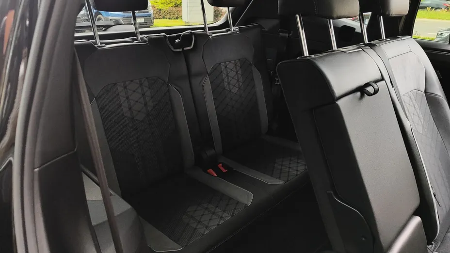 VOLKSWAGEN Tiguan Tiguan Allspace 2.0 TDI 4Mot. R-Line DSG 7os.