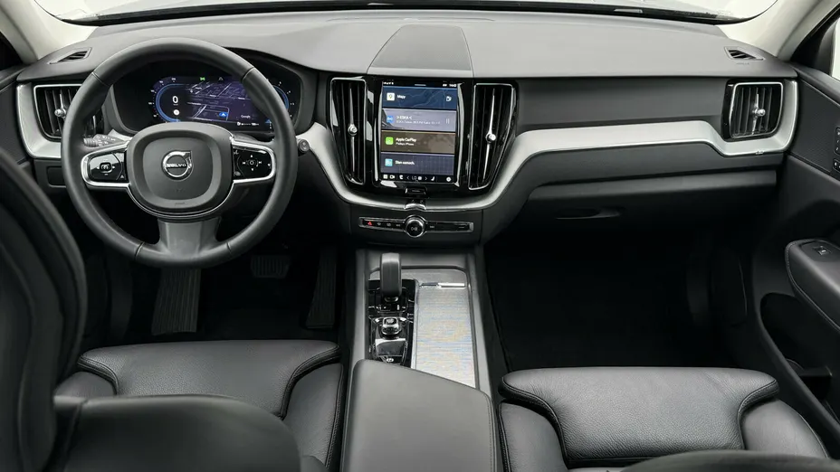 VOLVO XC60 XC60 B5 B AWD Plus Dark aut