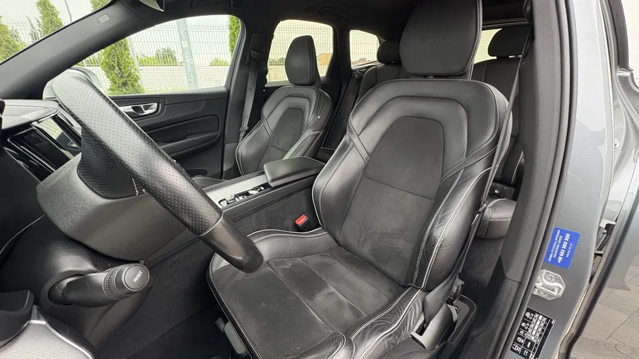 VOLVO XC60 XC60 D4 AWD R-Design aut