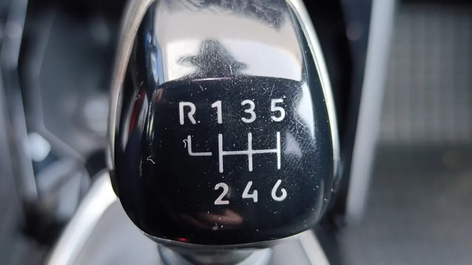 PEUGEOT 2008 2008 PureTech 100 Allure S&S BVM6