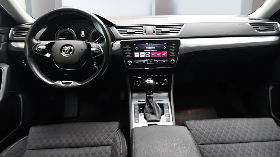 SKODA Superb Superb 2.0 TDI SCR Ambition DSG