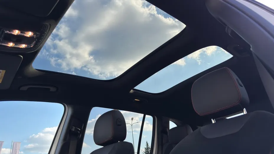 MERCEDES-BENZ GLB GLB 200 AMG Line 7G-DCT