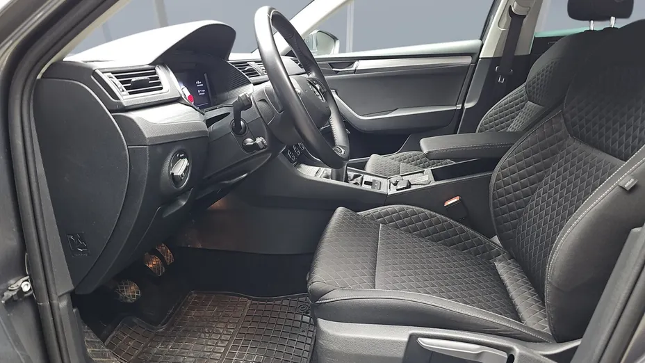 SKODA Superb Superb 2.0 TDI SCR Ambition