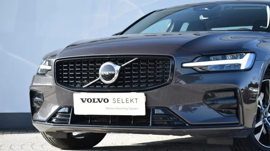 VOLVO S60 S60 B5 B AWD Ultimate Dark aut