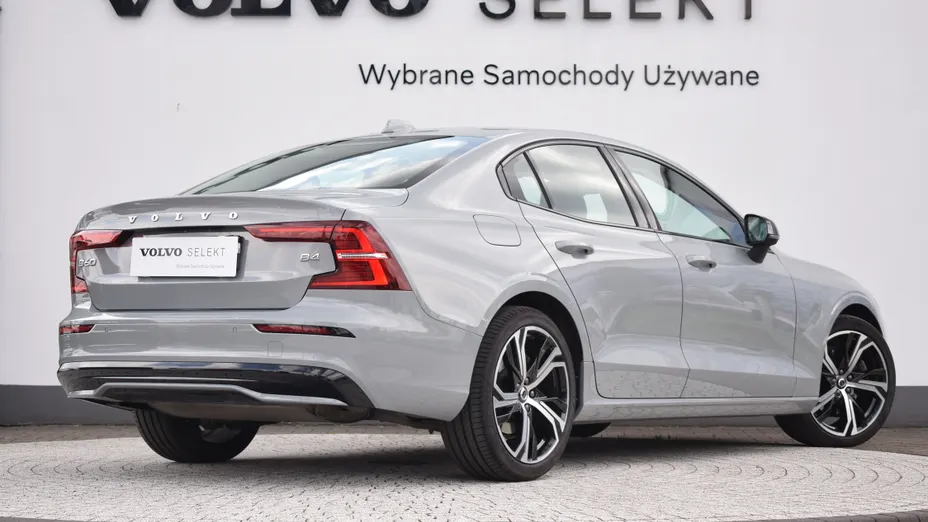 VOLVO S60 S60 B4 B Plus Dark aut
