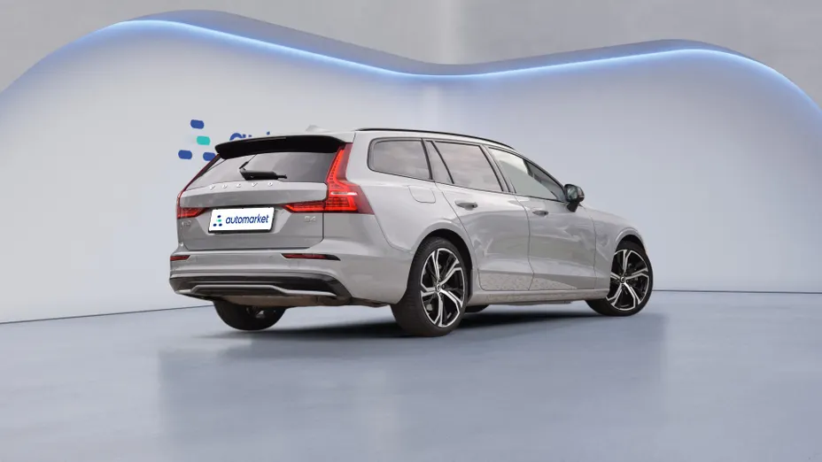 VOLVO V60 V60 B4 B Plus Dark aut