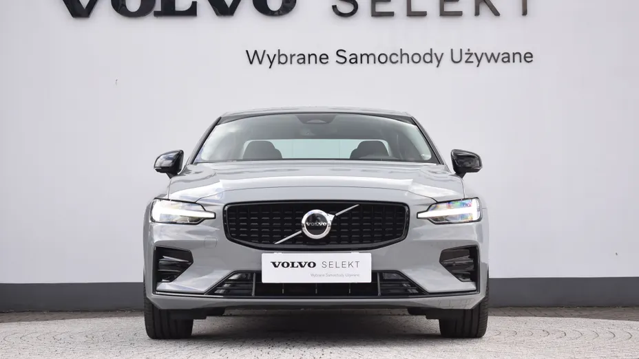 VOLVO S60 S60 B4 B Plus Dark aut