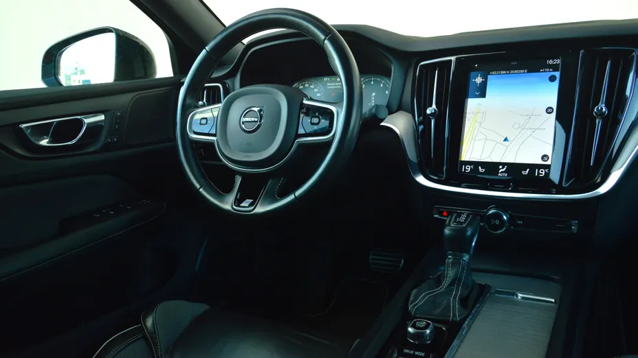 VOLVO S60 S60 T4 Drive-E R-Design Kinetic aut