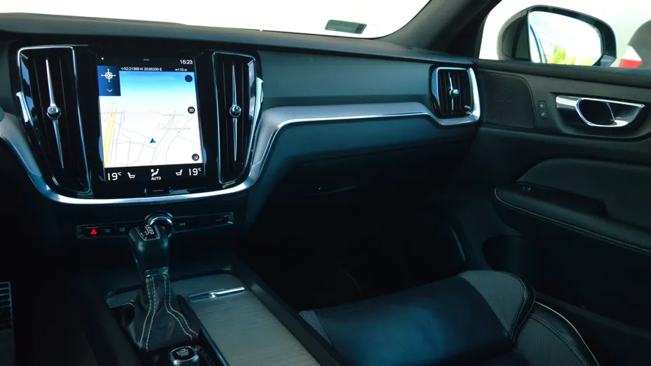 VOLVO S60 S60 T4 Drive-E R-Design Kinetic aut