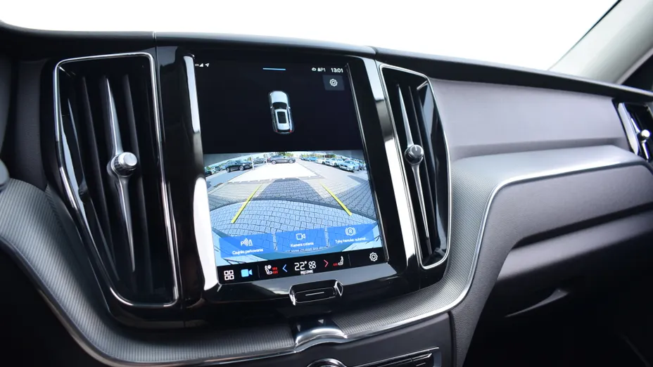VOLVO XC60 XC60 B4 D Plus Dark aut