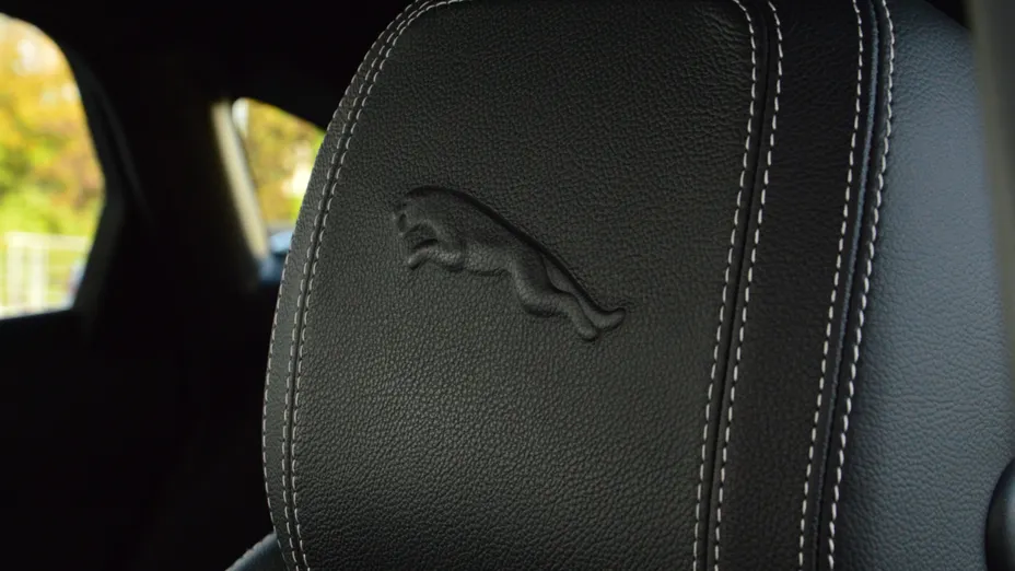 JAGUAR E-Pace E-Pace 2.0 i4D AWD R-Dynamic S aut