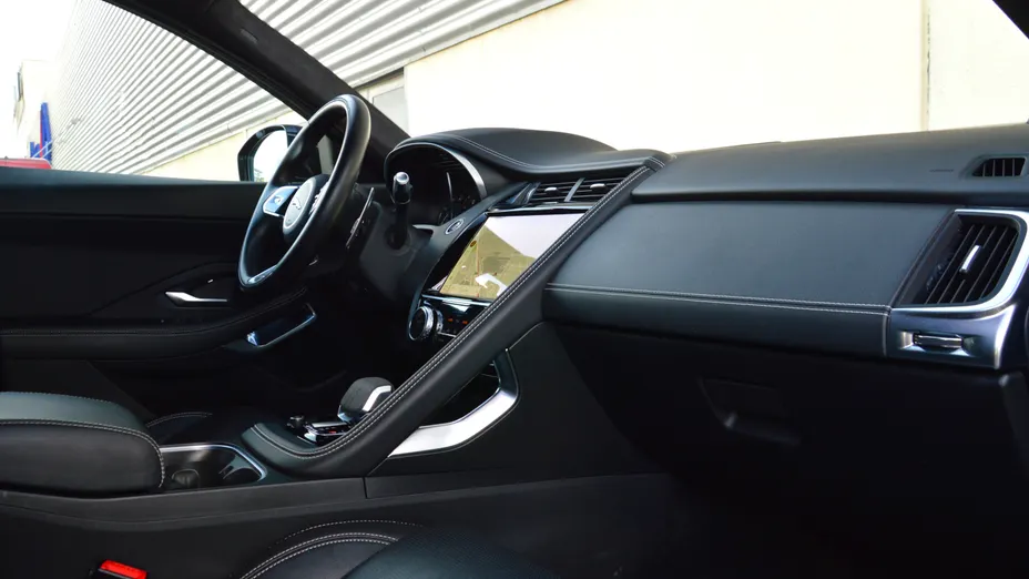 JAGUAR E-Pace E-Pace 2.0 i4D AWD R-Dynamic S aut