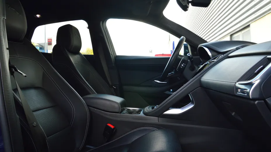 JAGUAR E-Pace E-Pace 2.0 i4D AWD R-Dynamic S aut