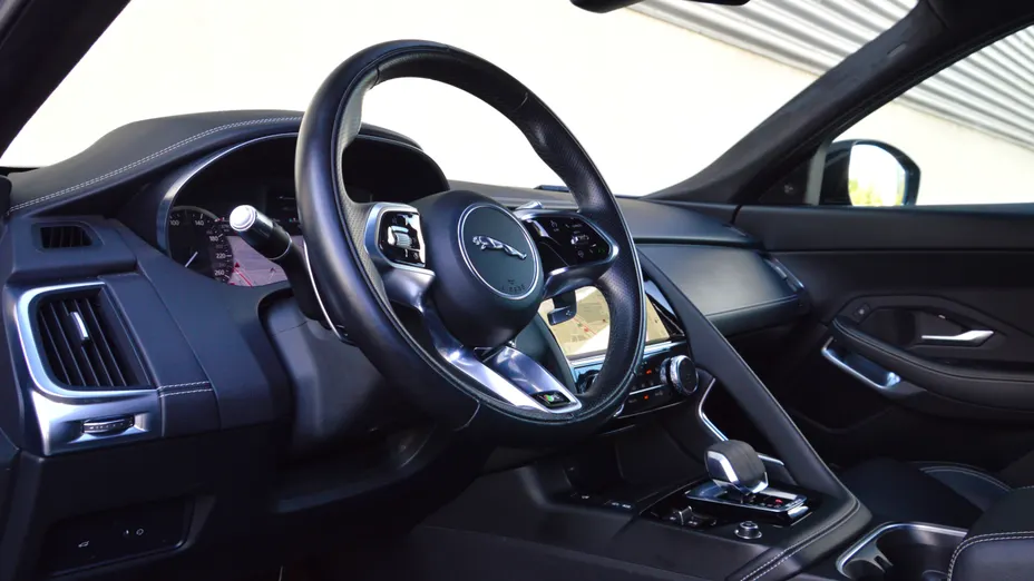 JAGUAR E-Pace E-Pace 2.0 i4D AWD R-Dynamic S aut