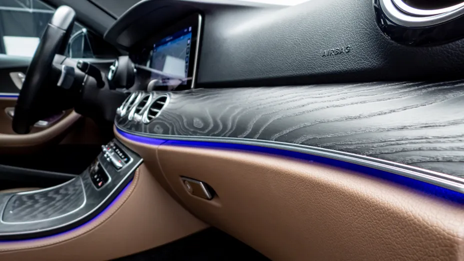 MERCEDES-BENZ E Klasa E 220 d 4-Matic All-Terrain Avantgarde