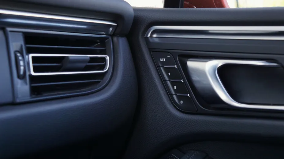 PORSCHE Macan Macan