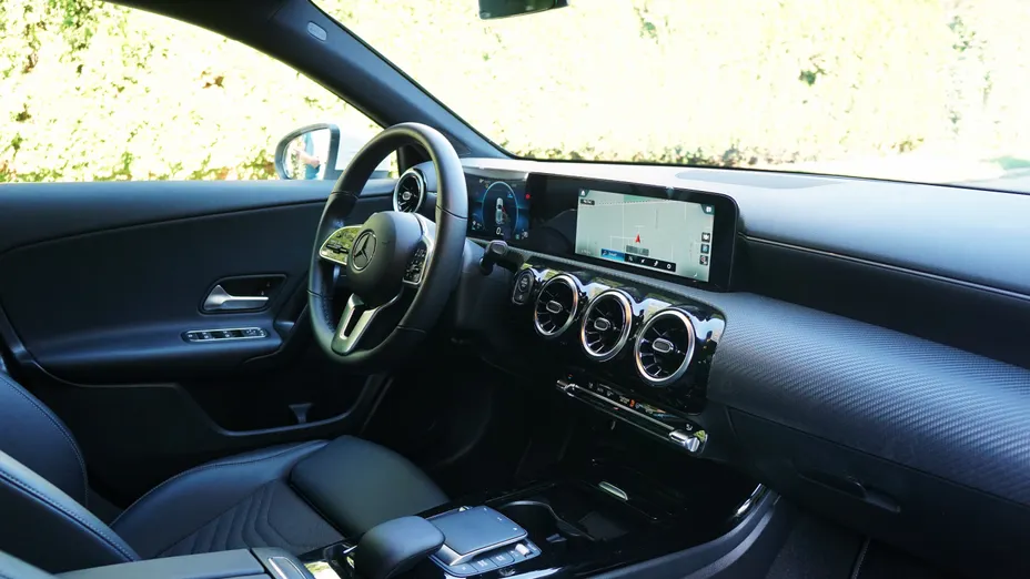 MERCEDES-BENZ A Klasa A 200 Style 7G-DCT