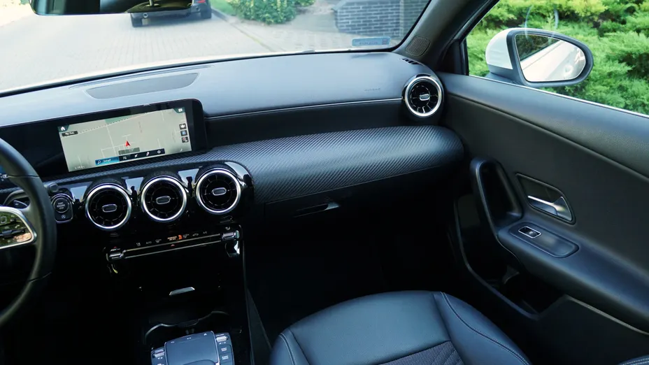 MERCEDES-BENZ A Klasa A 200 Style 7G-DCT