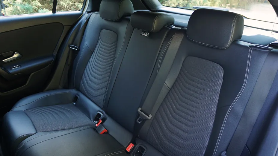 MERCEDES-BENZ A Klasa A 200 Style 7G-DCT