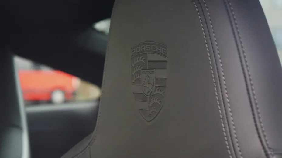 PORSCHE 911 911 Carrera 4 GTS