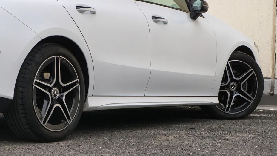 MERCEDES-BENZ CLA CLA 180 7G-DCT