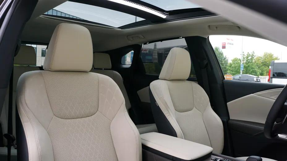 LEXUS RX RX 350h Omotenashi
