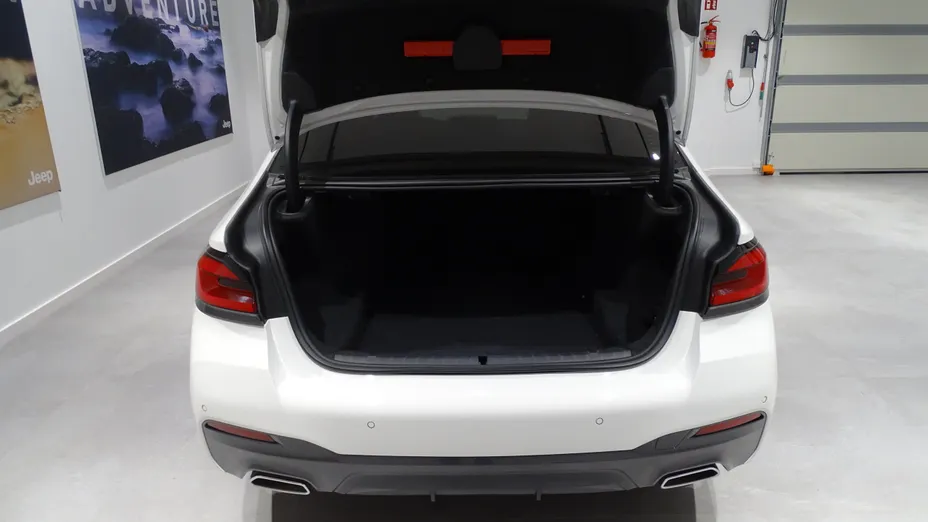 BMW Seria 5 520d xDrive mHEV M Sport sport-aut