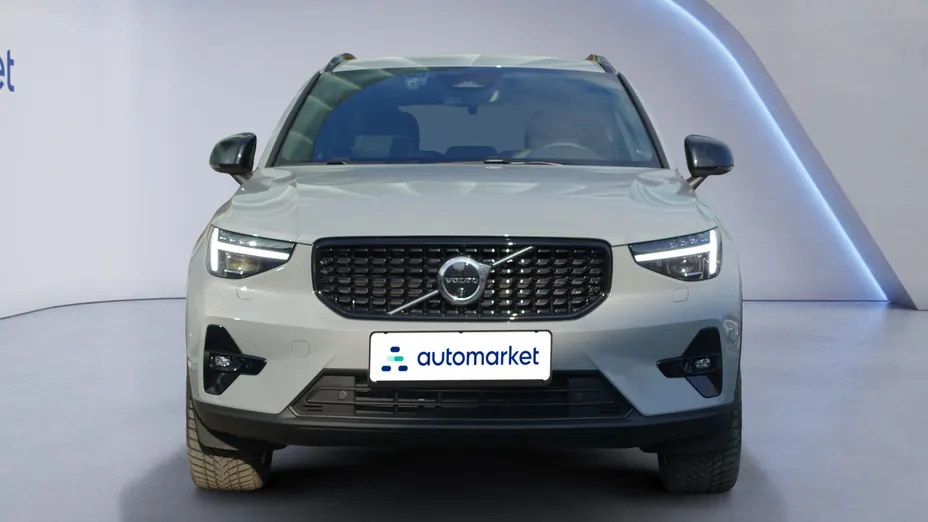 VOLVO XC40 XC40 B4 Plus Dark aut