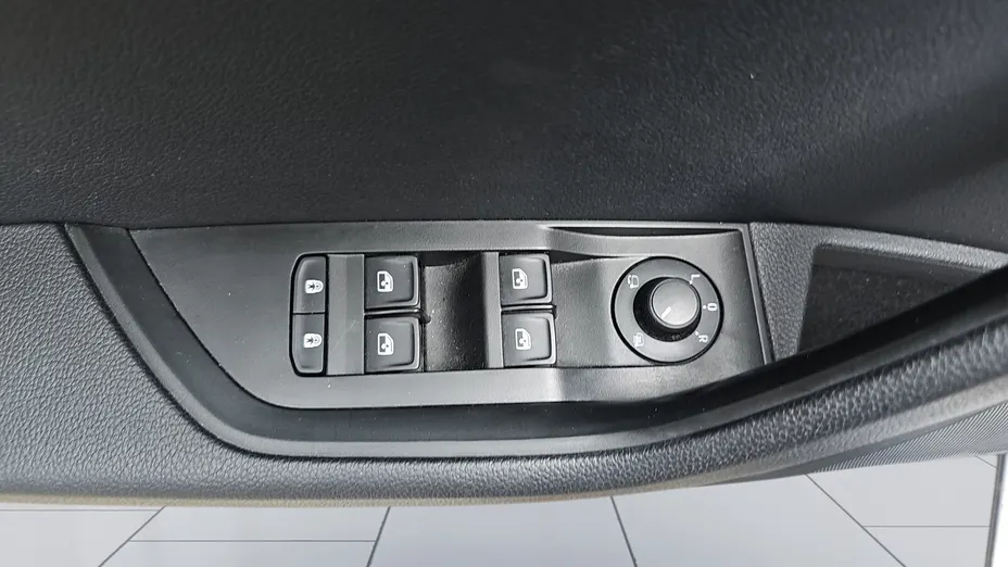 SKODA Superb Superb 2.0 TDI SCR Ambition