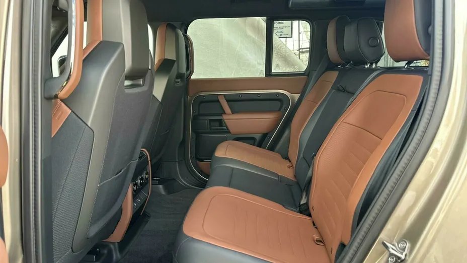 LAND ROVER Defender Defender 110 4.4 P635 V8 mHEV Octa