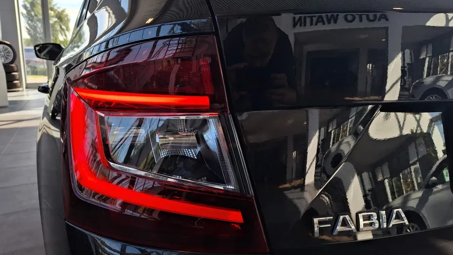 SKODA Fabia Fabia 1.0 TSI Ambition Plus DSG