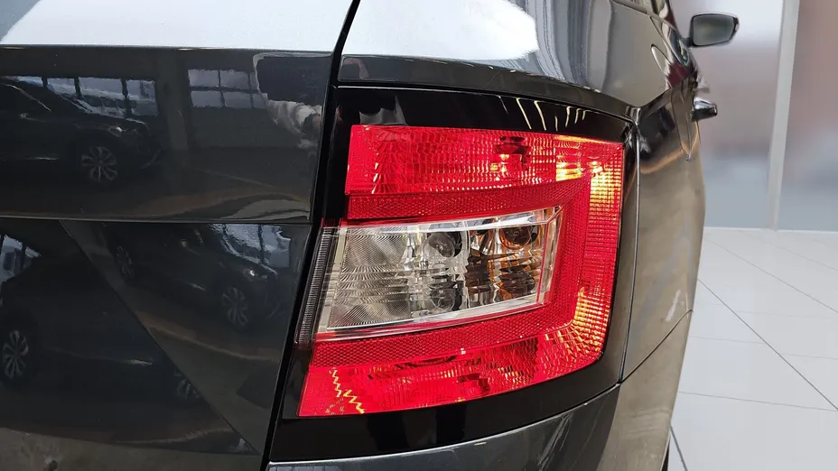 SKODA Fabia Fabia 1.0 TSI Ambition