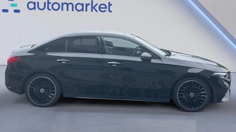 MERCEDES-BENZ A Klasa A 220 4-Matic AMG Line 8G-DCT