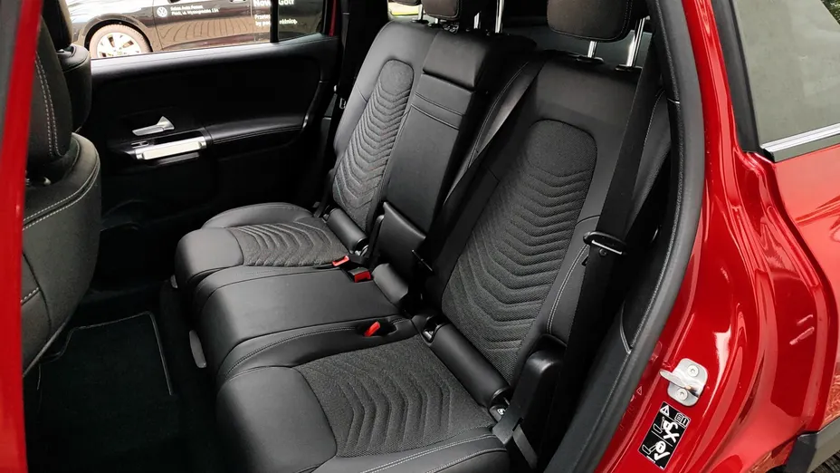 MERCEDES-BENZ GLB GLB 200 mHEV Progressive 7G-DCT