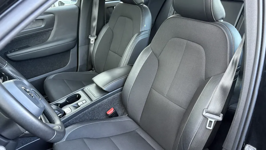 VOLVO XC40 XC40 T3 Momentum Pro aut