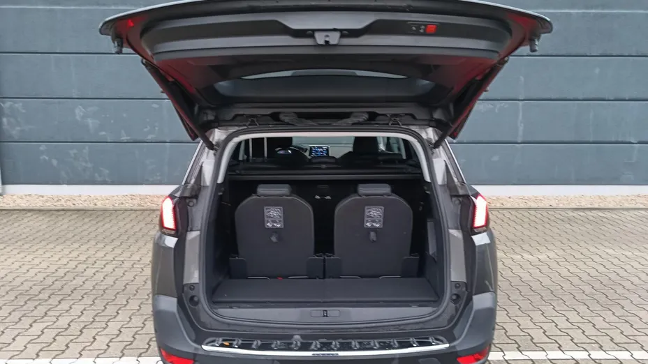 PEUGEOT 5008 5008 1.6 PureTech Allure S&S EAT8