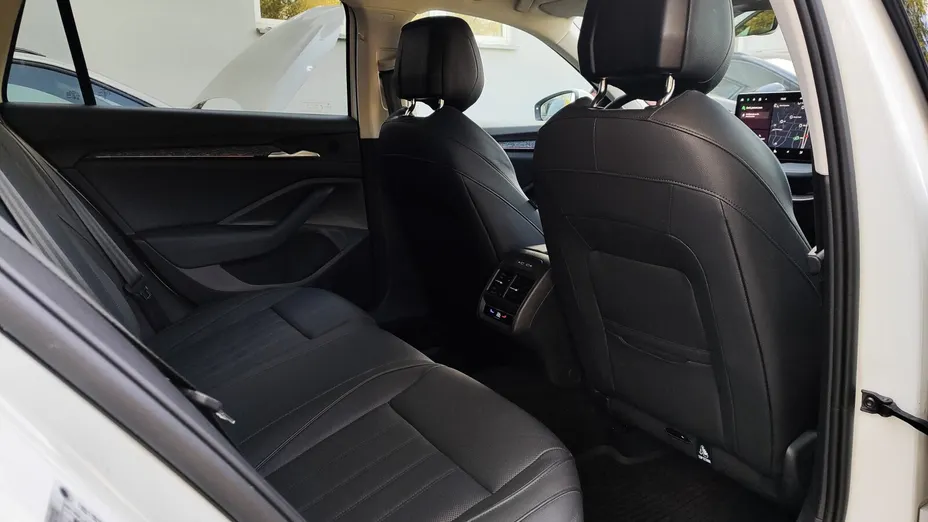 SKODA Superb Superb 1.5 TSI mHEV Selection DSG