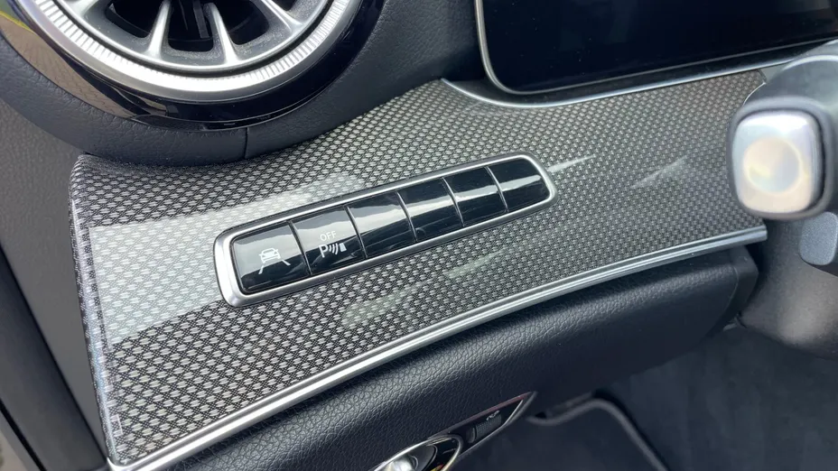 MERCEDES-BENZ CLS CLS 300 d 9G-TRONIC
