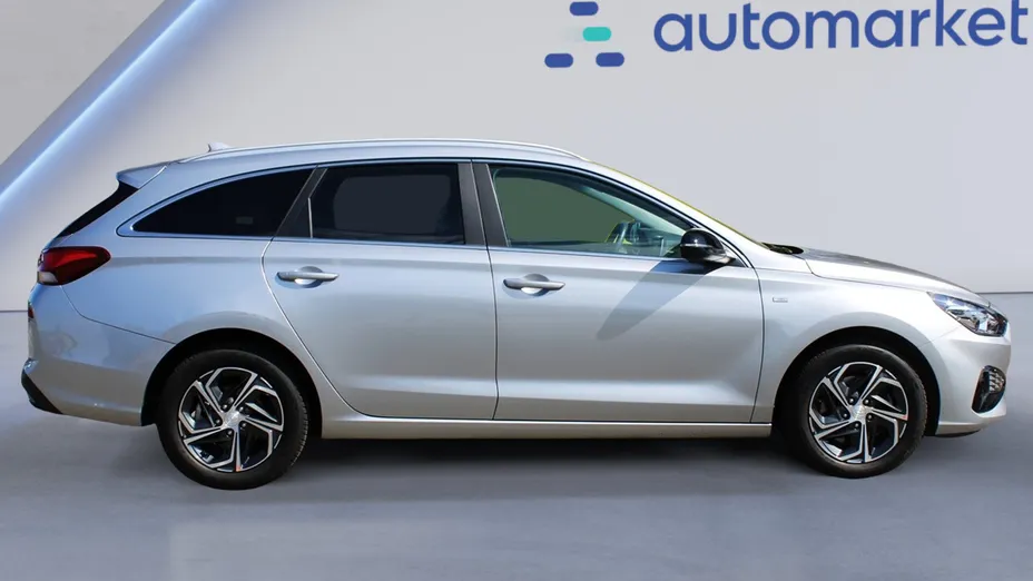 HYUNDAI i30 i30 1.5 T-GDI 48V Smart