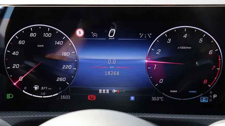 MERCEDES-BENZ A Klasa A 200 AMG Line 7G-DCT