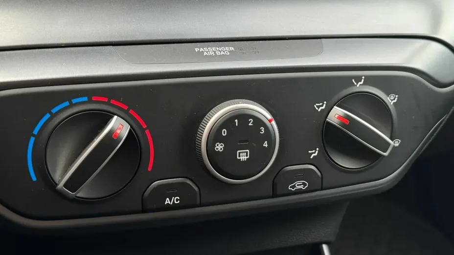HYUNDAI i20 i20 1.0 T-GDi Pure