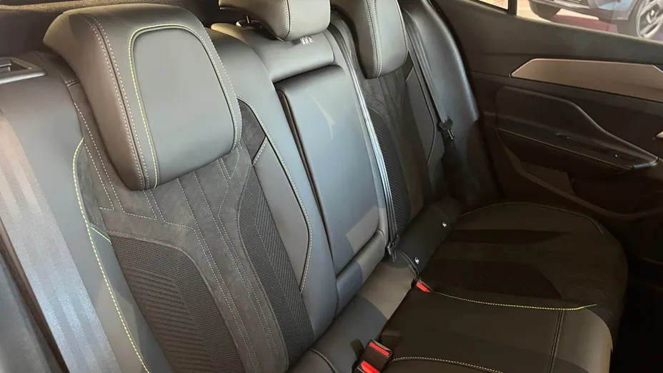 PEUGEOT 408 408 1.2 PureTech mHEV GT S&S e-DSC6 Nowy