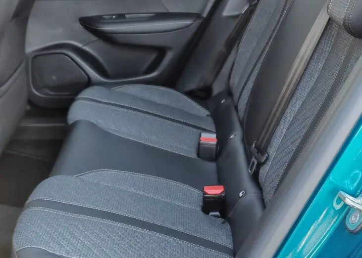 PEUGEOT 2008 2008 PureTech mHEV Allure e-DCS6 Nowy
