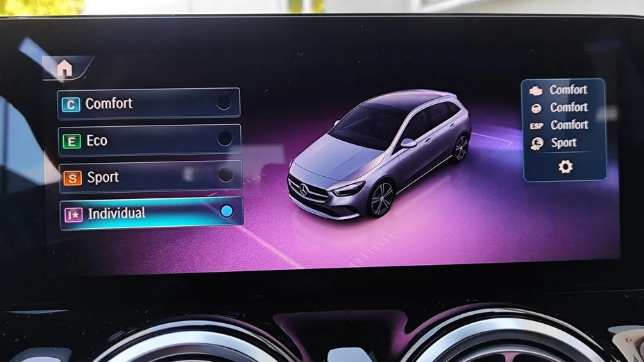 MERCEDES-BENZ B Klasa B 220 4-Matic mHEV AMG Line 8G-DCT