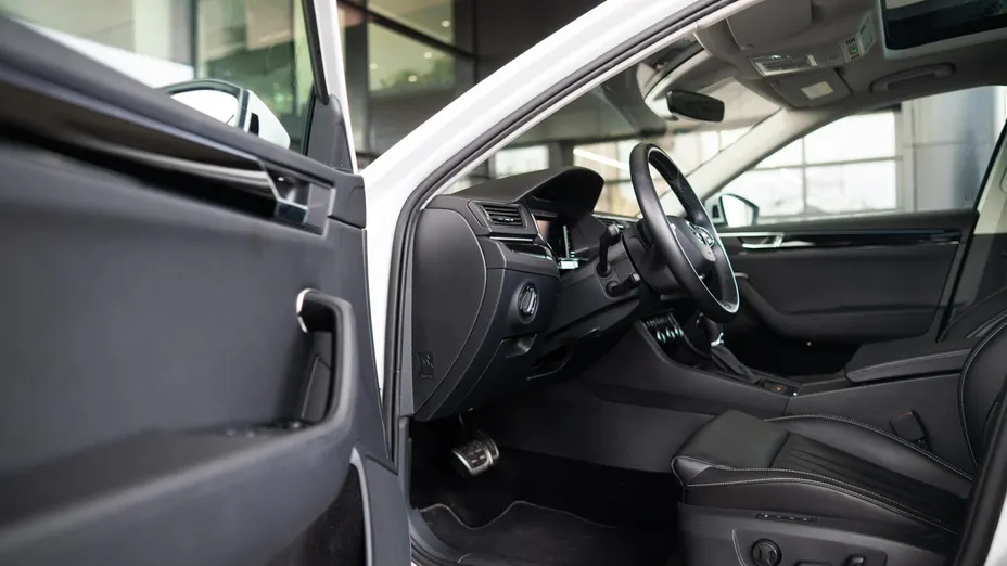 SKODA Superb Superb 2.0 TDI SCR L&K DSG