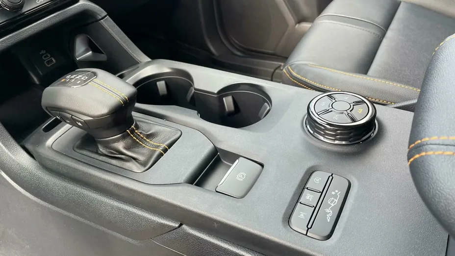 FORD Ranger Ranger 2.0 EcoBlue Bi-Turbo 4x4 DC Wildtrak aut Nowy